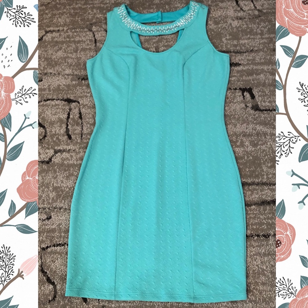👗Adorable plus size turquoise dress!👗